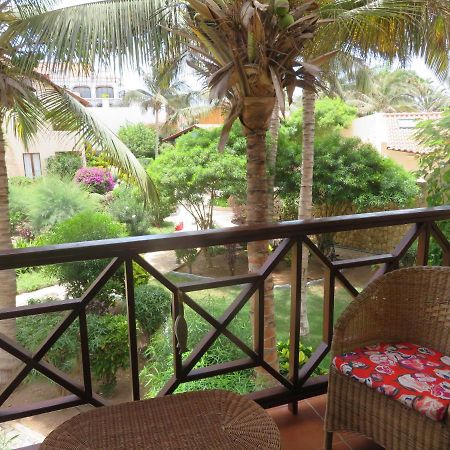 Porto Antigo 2: Beachfront Adults-Only Studio with Pool Apartment Santa Maria Exterior photo