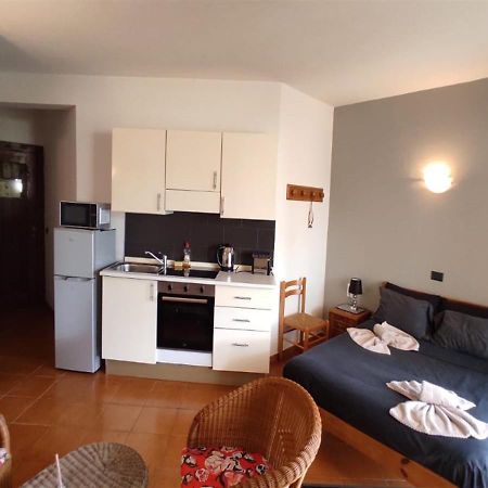 Porto Antigo 2: Beachfront Adults-Only Studio with Pool Apartment Santa Maria Exterior photo