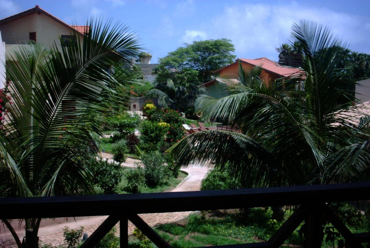 Porto Antigo 2: Beachfront Adults-Only Studio with Pool Apartment Santa Maria Exterior photo