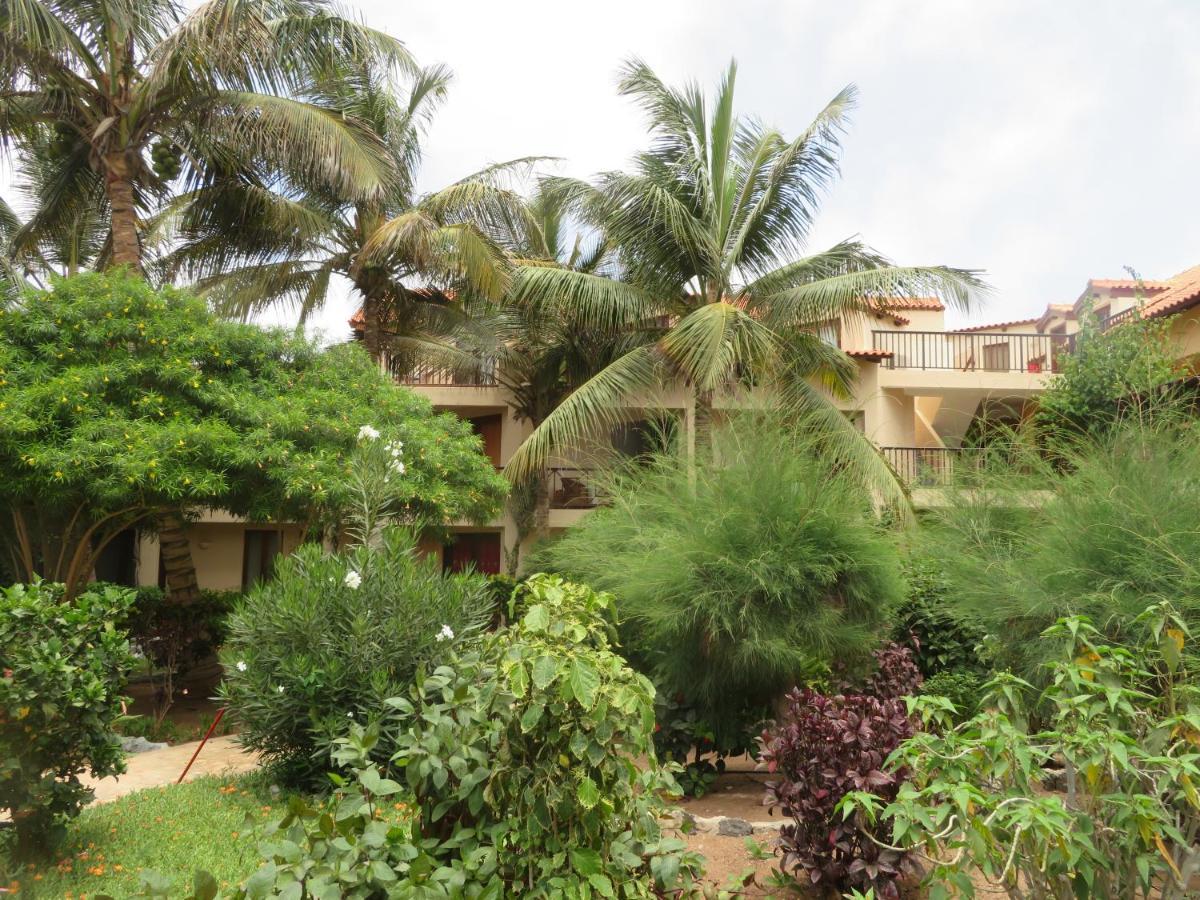 Porto Antigo 2: Beachfront Adults-Only Studio with Pool Apartment Santa Maria Exterior photo