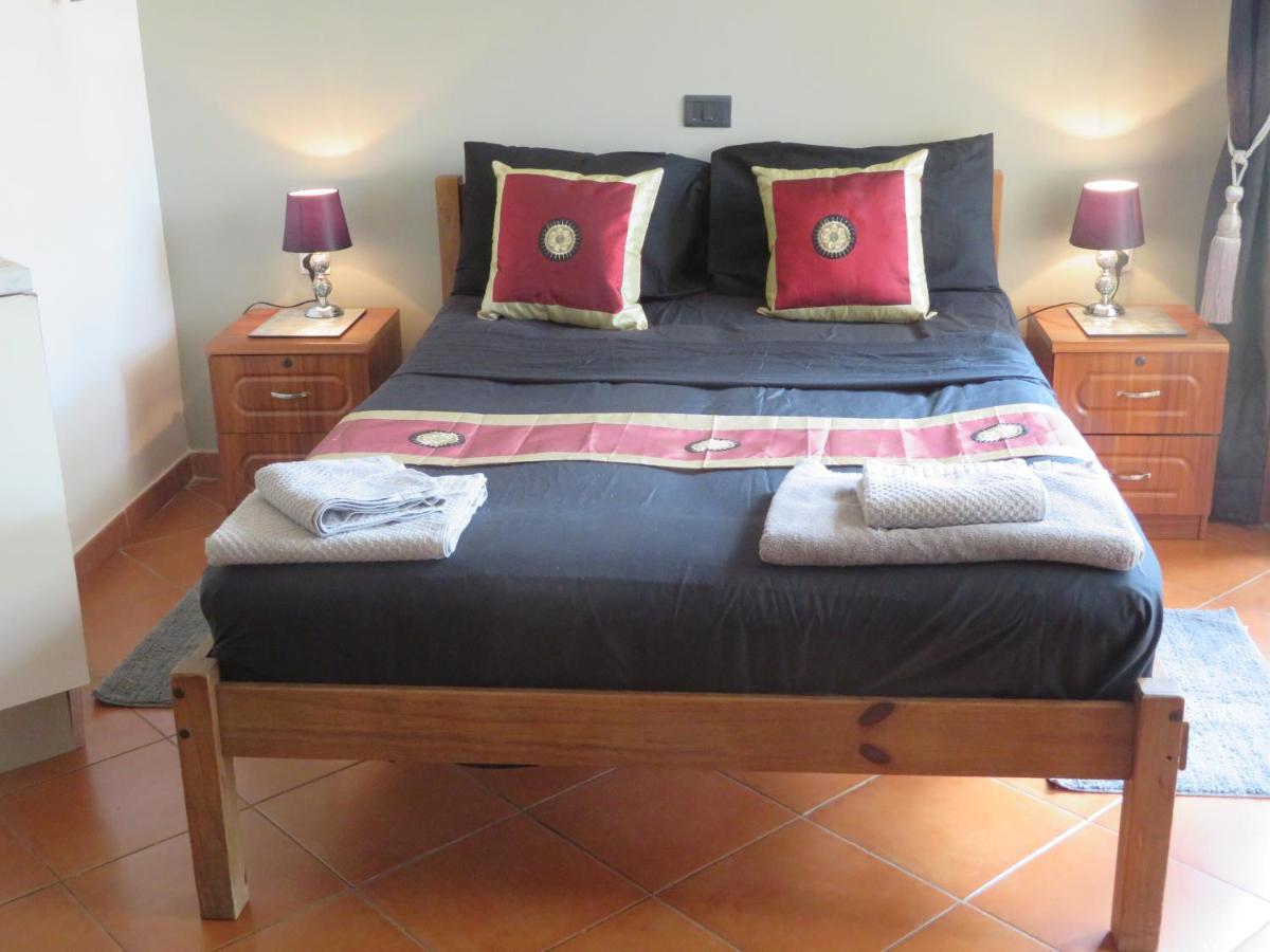 Porto Antigo 2: Beachfront Adults-Only Studio with Pool Apartment Santa Maria Exterior photo