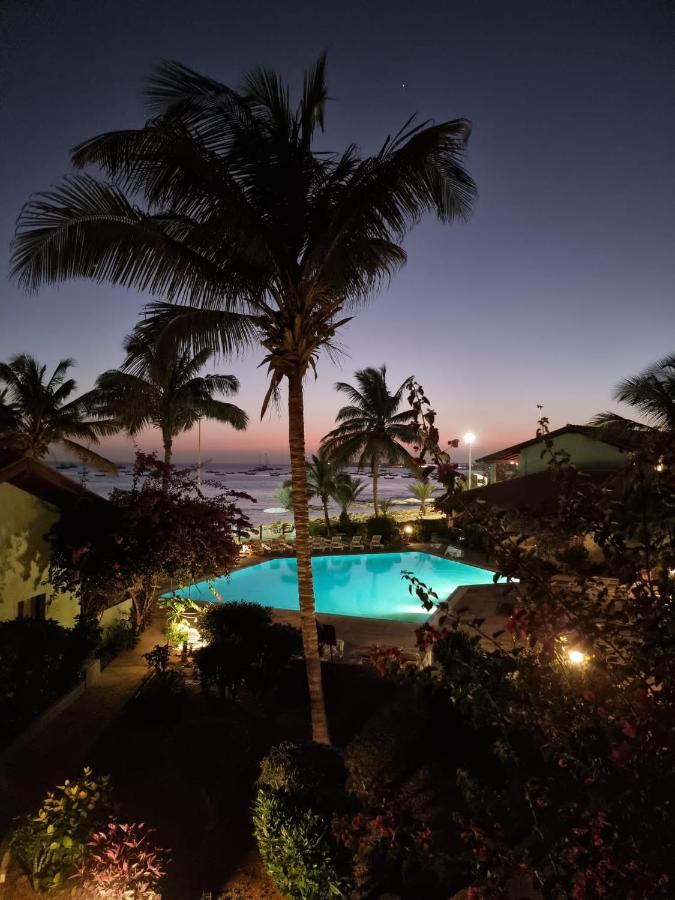 Porto Antigo 2: Beachfront Adults-Only Studio with Pool Apartment Santa Maria Exterior photo