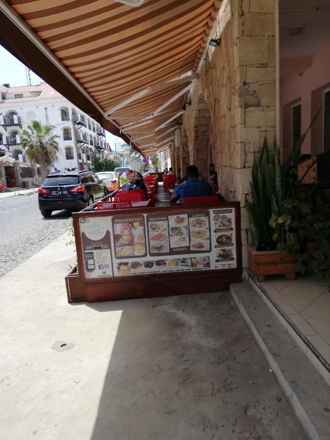 Porto Antigo 2: Beachfront Adults-Only Studio with Pool Apartment Santa Maria Exterior photo