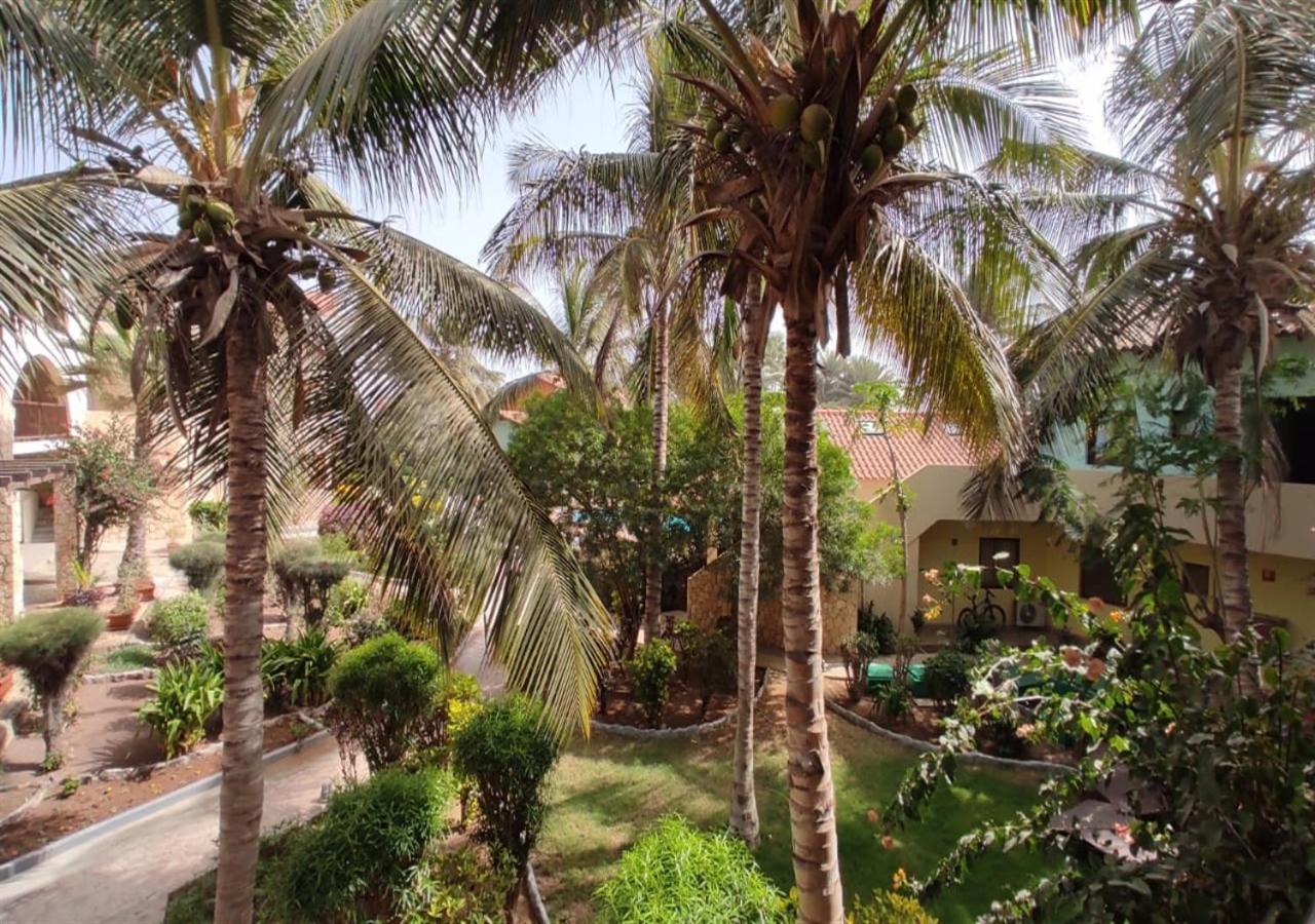 Porto Antigo 2: Beachfront Adults-Only Studio with Pool Apartment Santa Maria Exterior photo